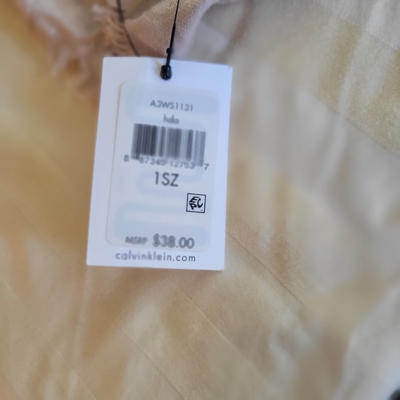 Calvin Klien Silky shawl/scarf nwt - Picture 4 of 4